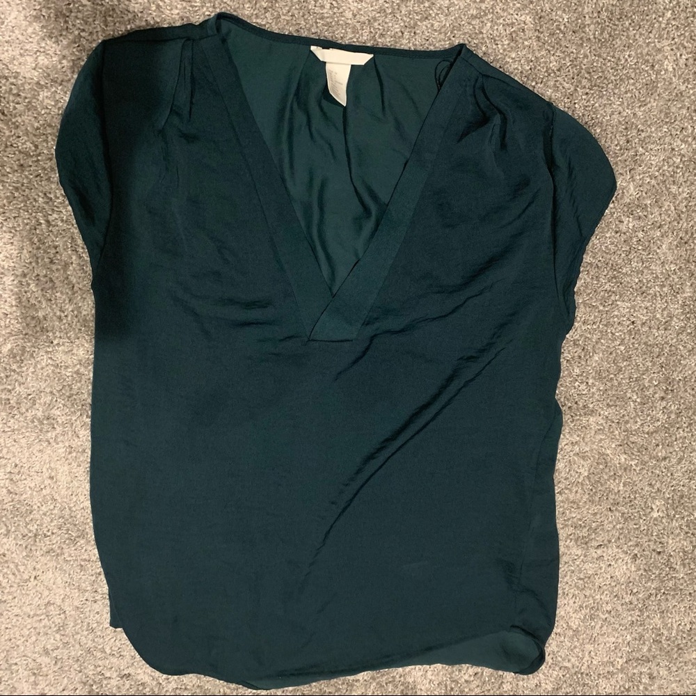 H&M Hunter Green V-neck top